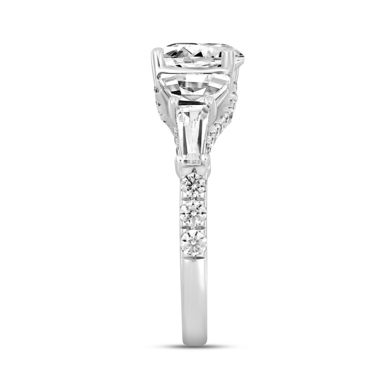 LADIES RING 3 3/4CT ROUND/TRAPEZOID/BAGUETTE DIAMOND 14K WHITE GOLD (CENTER STONE ROUND DIAMOND 2CT )